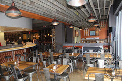 Designing with Reclaimed Materials in a Restaurant